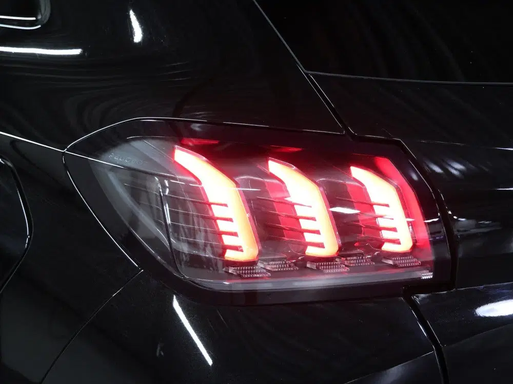 Peugeot 208 1.2 130PK GT uit 2021, foto 19