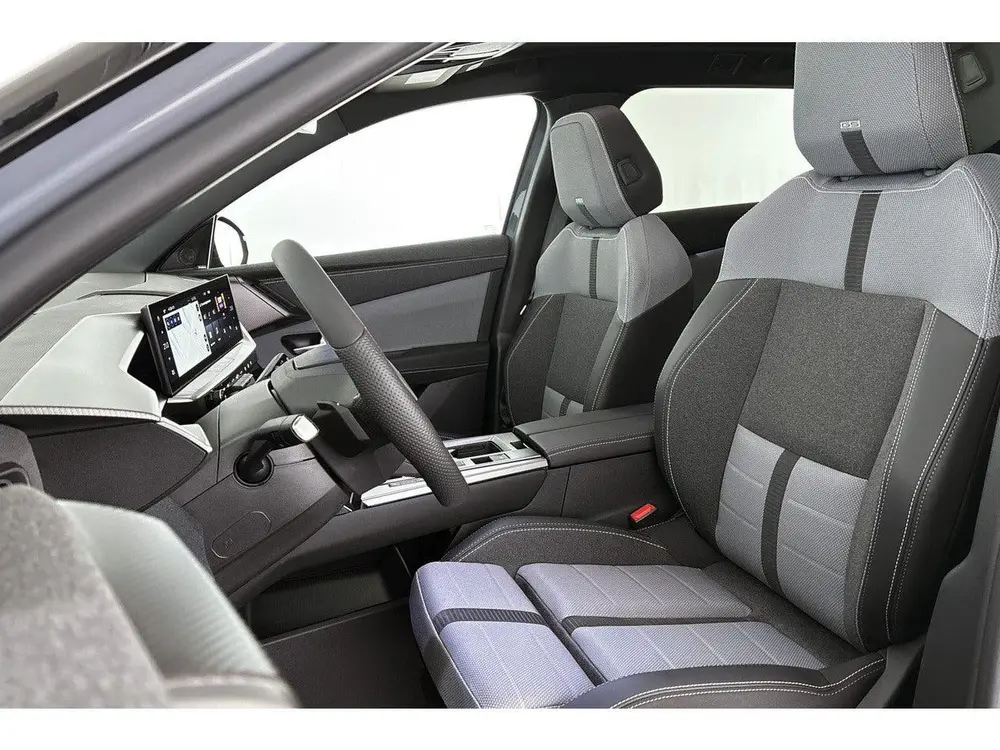 Opel Grandland 1.6 Turbo Plug-in-Hybrid Ultimate Panorama uit 2026, foto 6