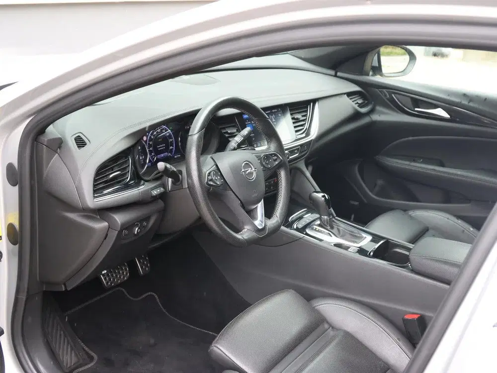 Opel Insignia 200pk Exclusive uit 2019, foto 12