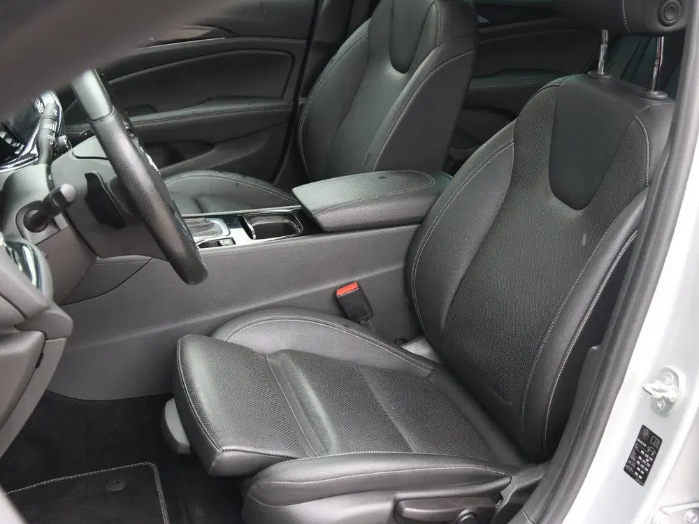 Opel Insignia 200pk Exclusive uit 2019, foto 14