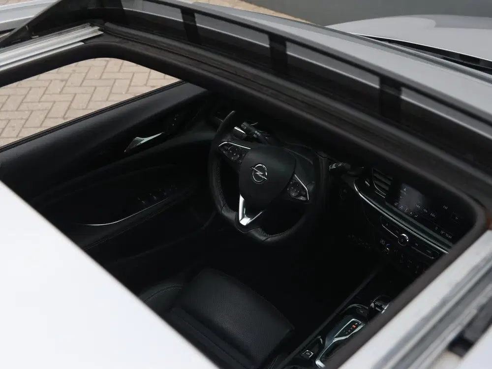 Opel Insignia 200pk Exclusive uit 2019, foto 8