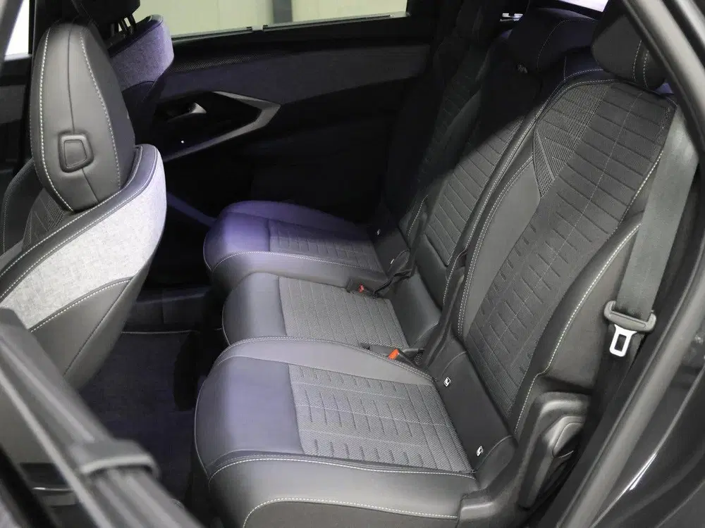 Peugeot 5008 1.2 Hybrid 145PK GT uit 2025, foto 16