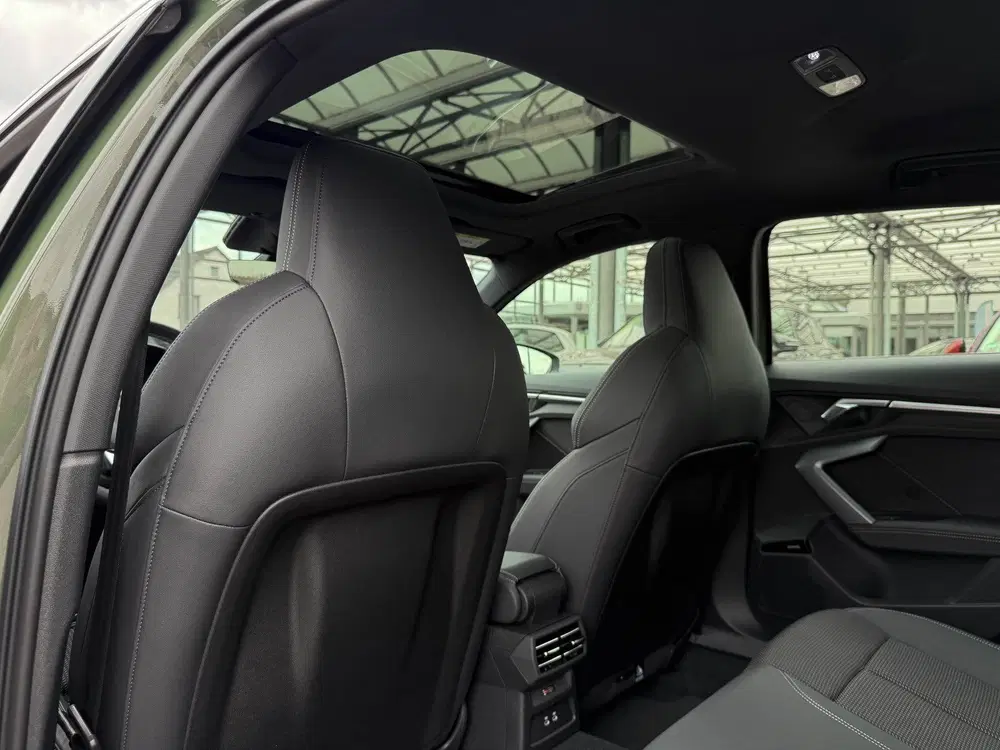 Audi A3 35TFSI S-Edition NIEUW 2653km Pano Sonos uit 2025, foto 20