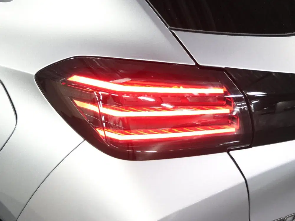 Peugeot 208 Hybrid 110PK GT uit 2025, foto 19