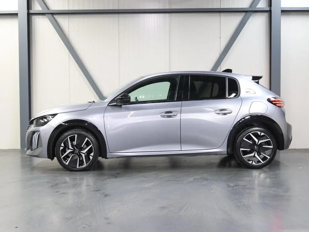 Peugeot 208 Hybrid 110PK GT uit 2025, foto 2