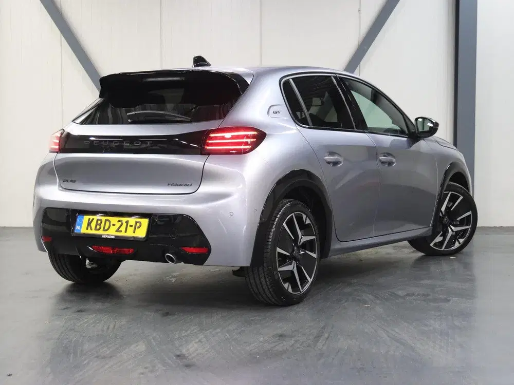 Peugeot 208 Hybrid 110PK GT uit 2025, foto 3