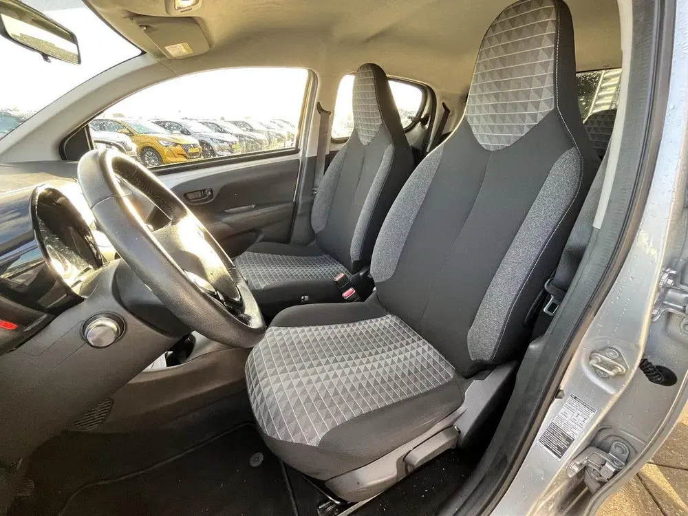 Peugeot 108 1.0 e-VTi Active uit 2022, foto 10