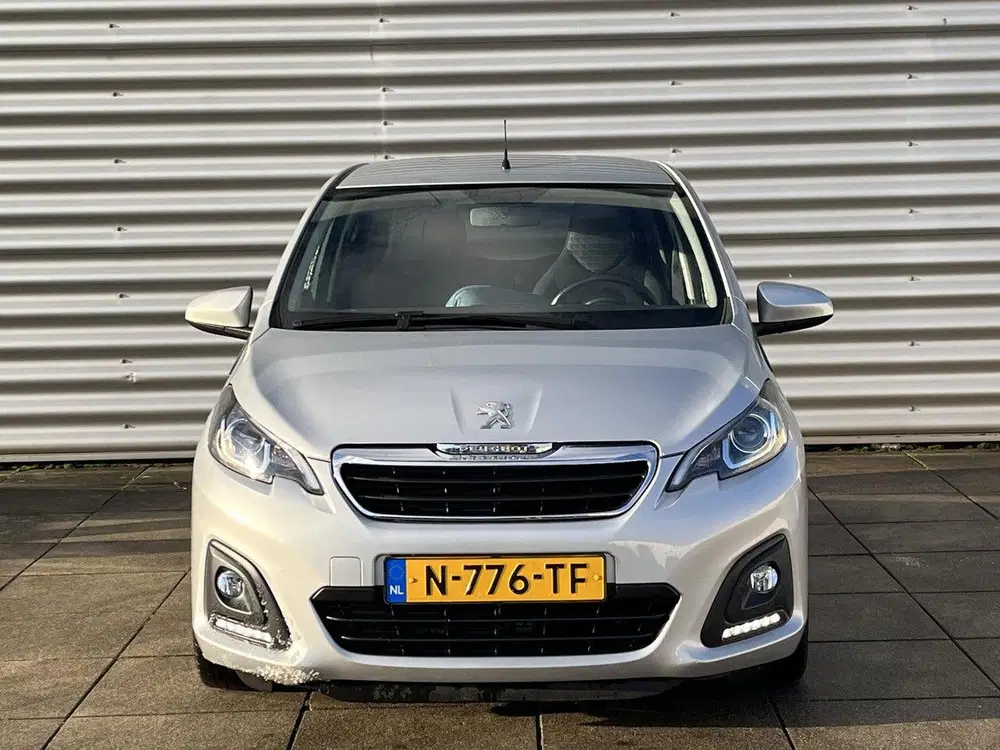 Peugeot 108 1.0 e-VTi Active uit 2022, foto 3