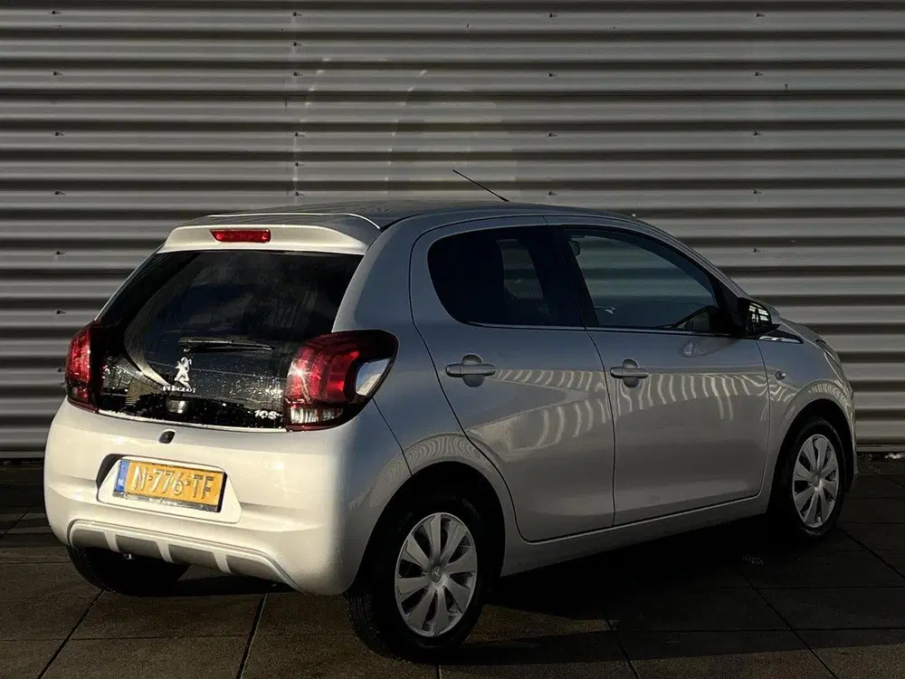 Peugeot 108 1.0 e-VTi Active uit 2022, foto 8