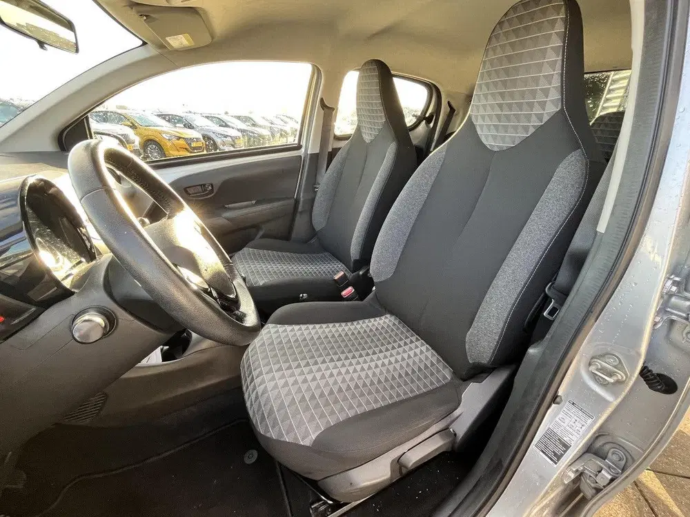 Peugeot 108 1.0 e-VTi Active uit 2022, foto 9