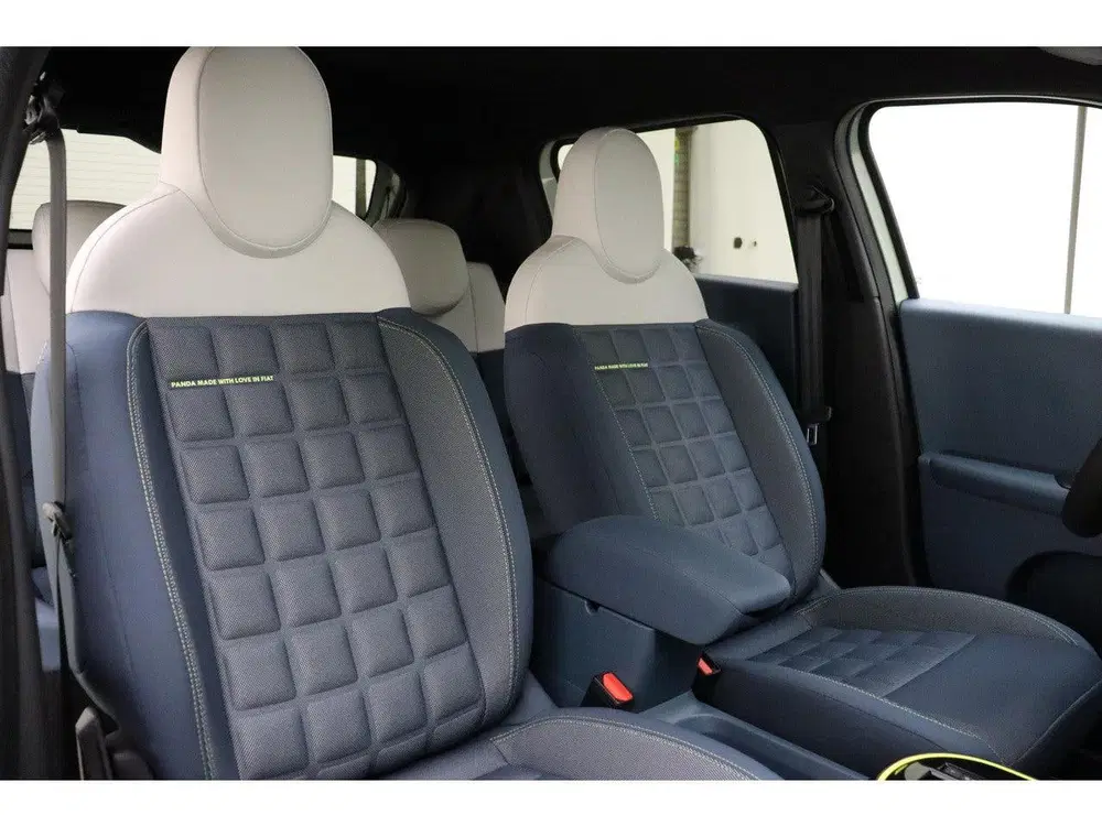 Fiat Grande Panda 1.2 Hybrid La Prima Automaat uit 2025, foto 18