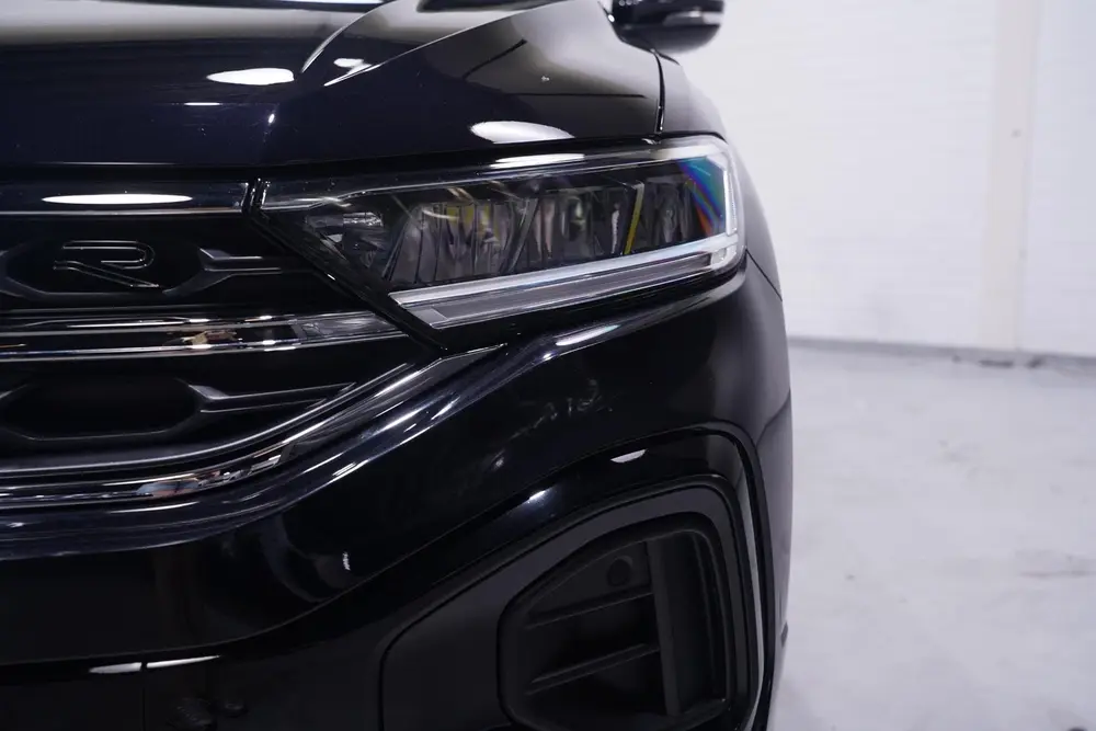 Volkswagen T-Roc 1.5 TSI R-Line Apple Carplay Panodak Achter uit 2025, foto 4