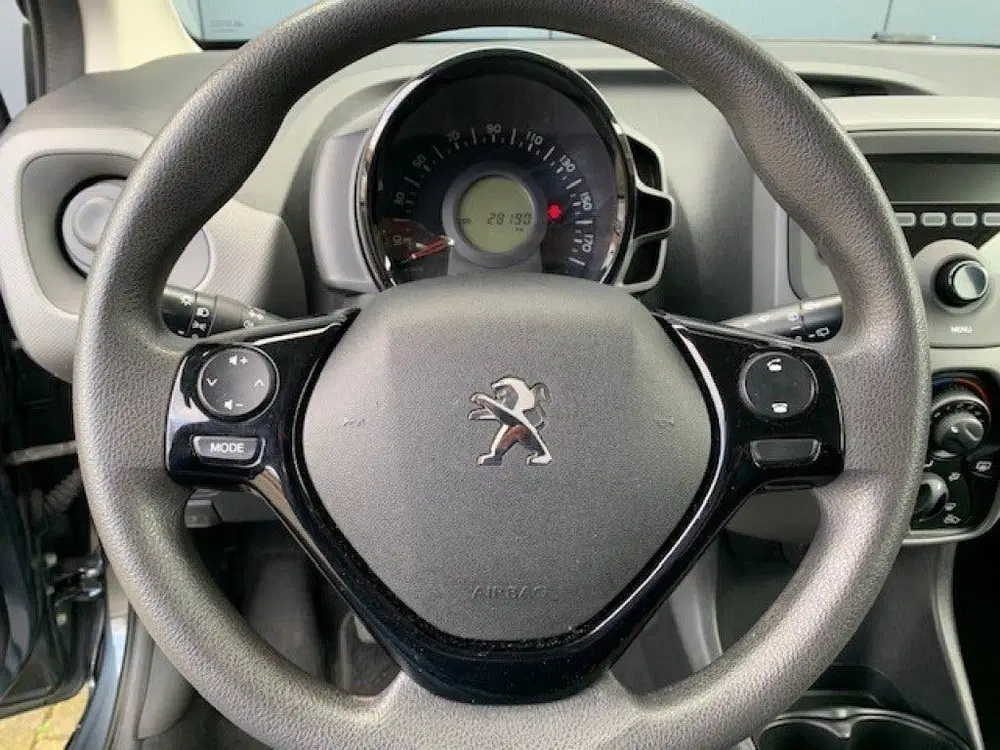 Peugeot 108 1.0 E-VTI ACTIVE AIRCO 5 DEURS uit 2020, foto 10