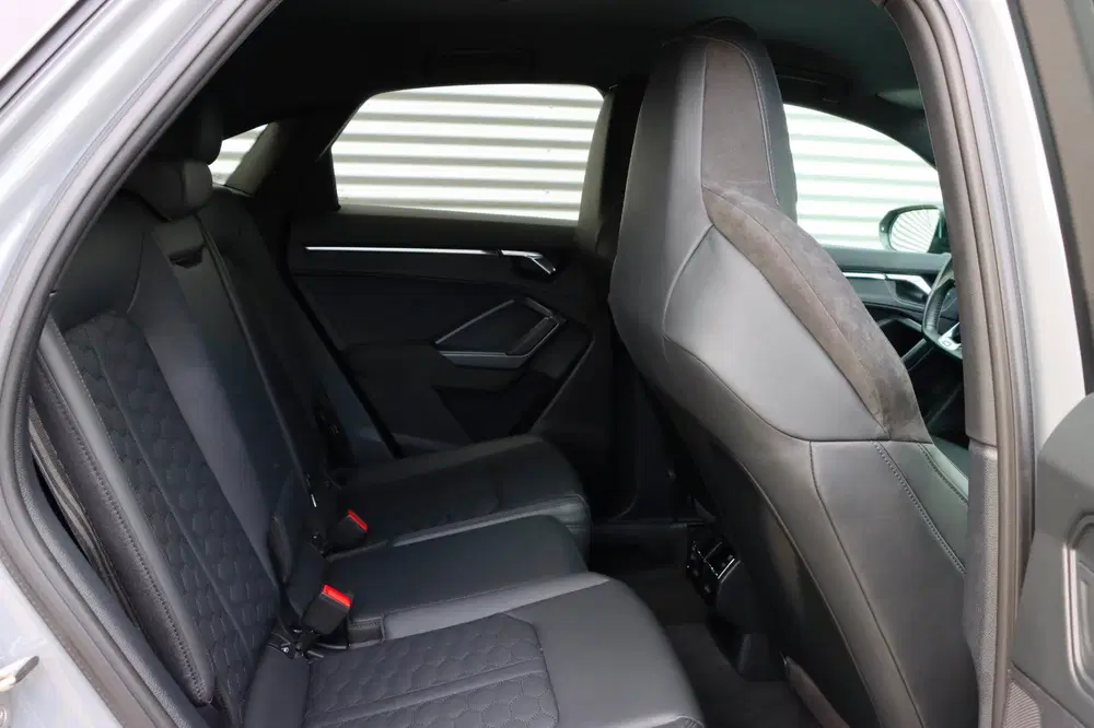 Audi RS Q3 uit 2021, foto 13