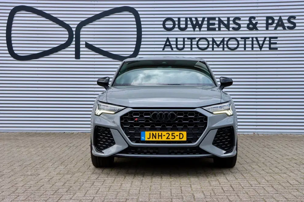 Audi RS Q3 uit 2021, foto 17