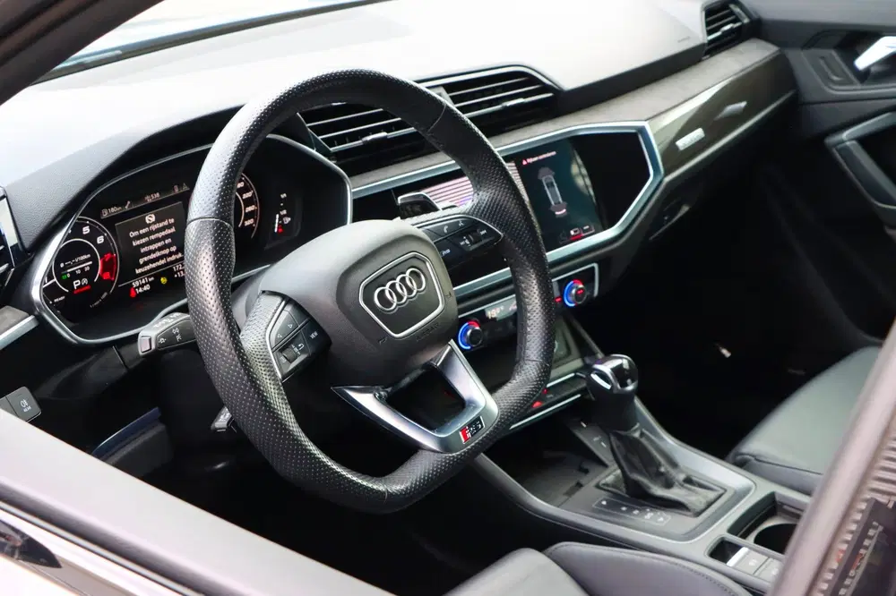 Audi RS Q3 uit 2021, foto 18