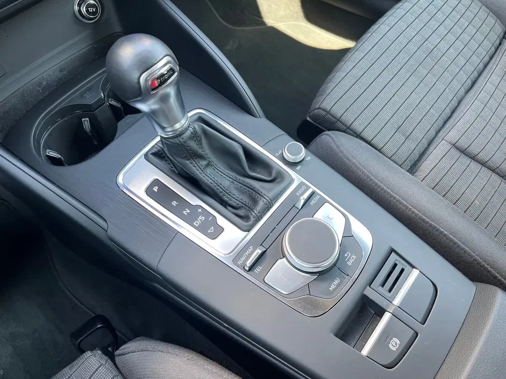 Audi A3 40 TFSI quattro Advance S-Line uit 2019, foto 16