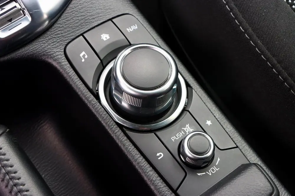 Mazda 2 1.5 Skyactiv-G GT-M | NAVIGATIE | STOELVERWARMING | uit 2019, foto 17