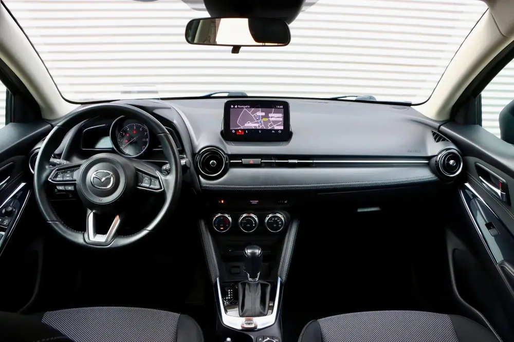 Mazda 2 1.5 Skyactiv-G GT-M | NAVIGATIE | STOELVERWARMING | uit 2019, foto 6