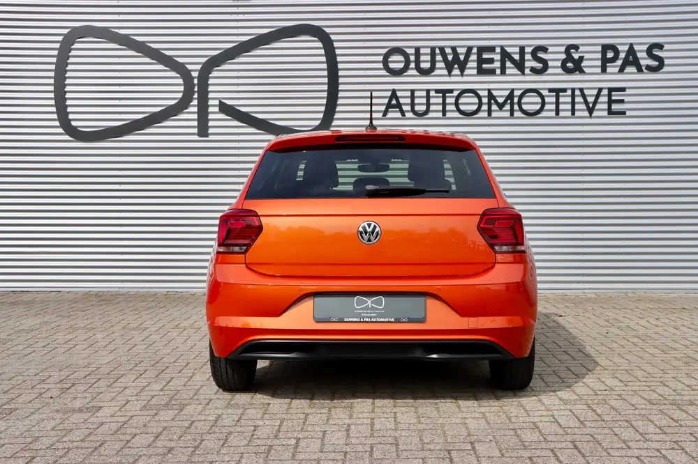 Volkswagen Polo 1.0 TSI Comfortline | NAVIGATIE | STOELVERWA uit 2020, foto 4