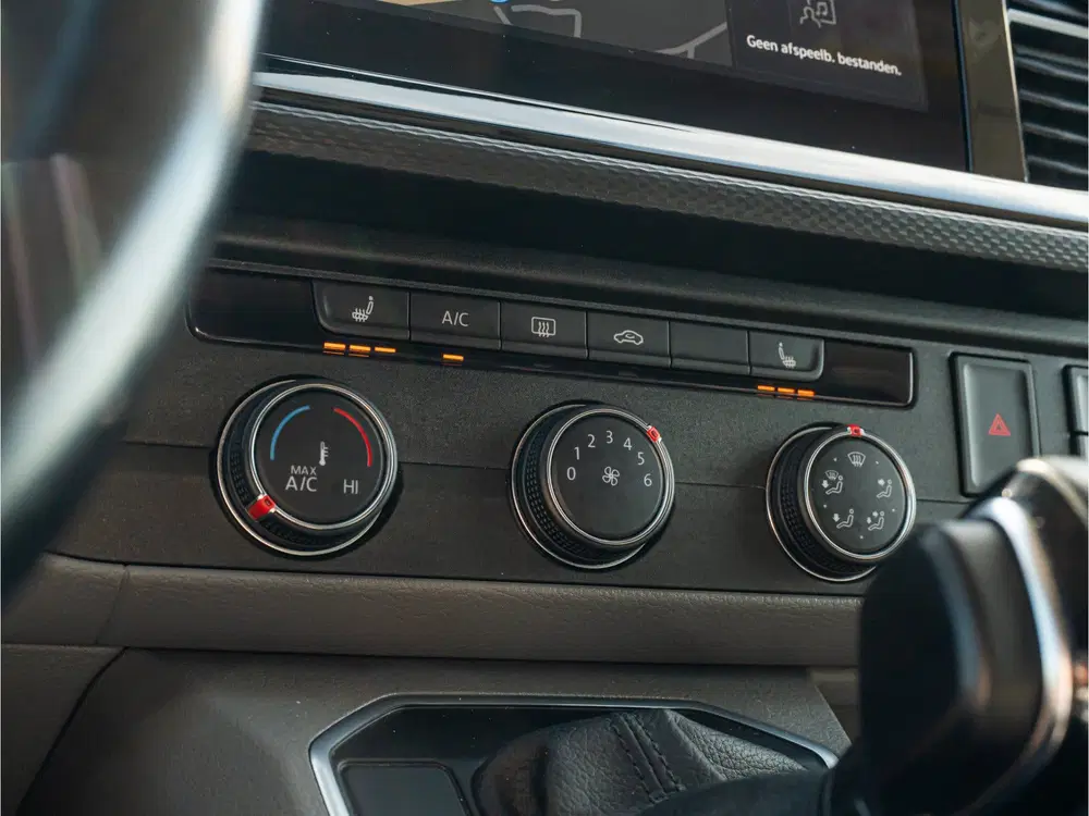Volkswagen Transporter 2.0 TDI L2H1 28 Bulli ORG NL VIRTUAL uit 2023, foto 16