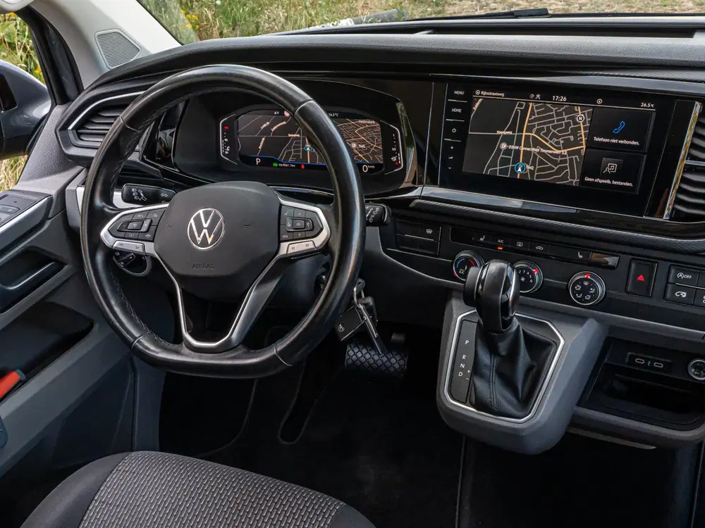Volkswagen Transporter 2.0 TDI L2H1 28 Bulli ORG NL VIRTUAL uit 2023, foto 2