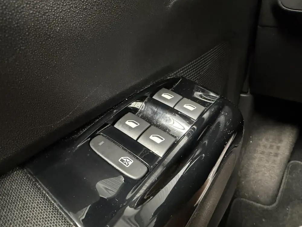 Citroën C3 1.2 PureTech S&S Shine GARANTIE uit 2019, foto 11