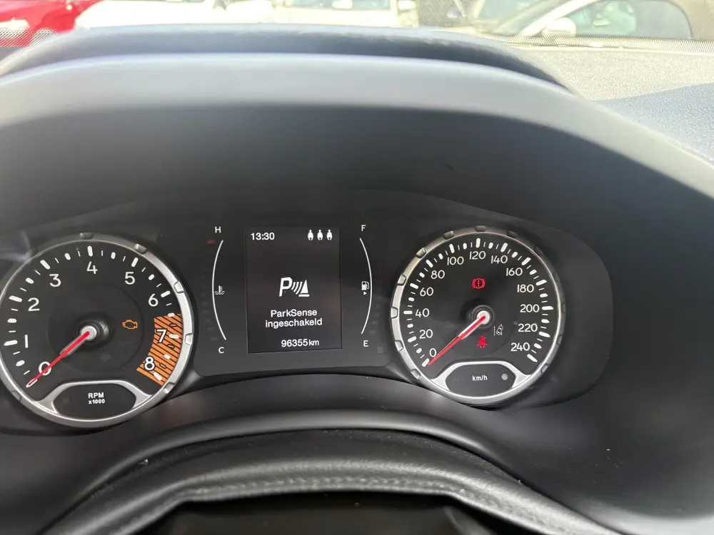 Jeep Renegade 1.0T Limited uit 2020, foto 14