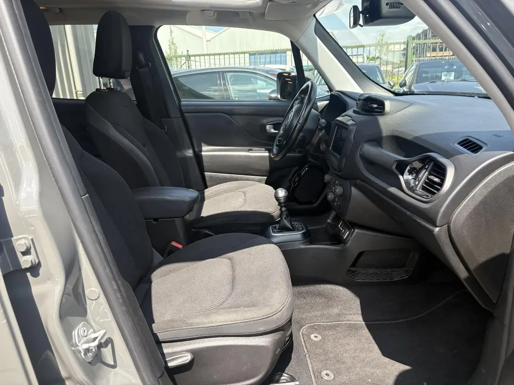 Jeep Renegade 1.0T Limited uit 2020, foto 8