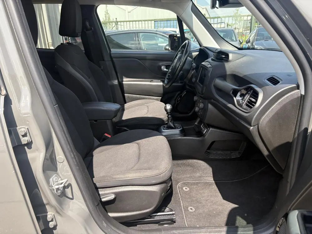 Jeep Renegade 1.0T Limited uit 2020, foto 9