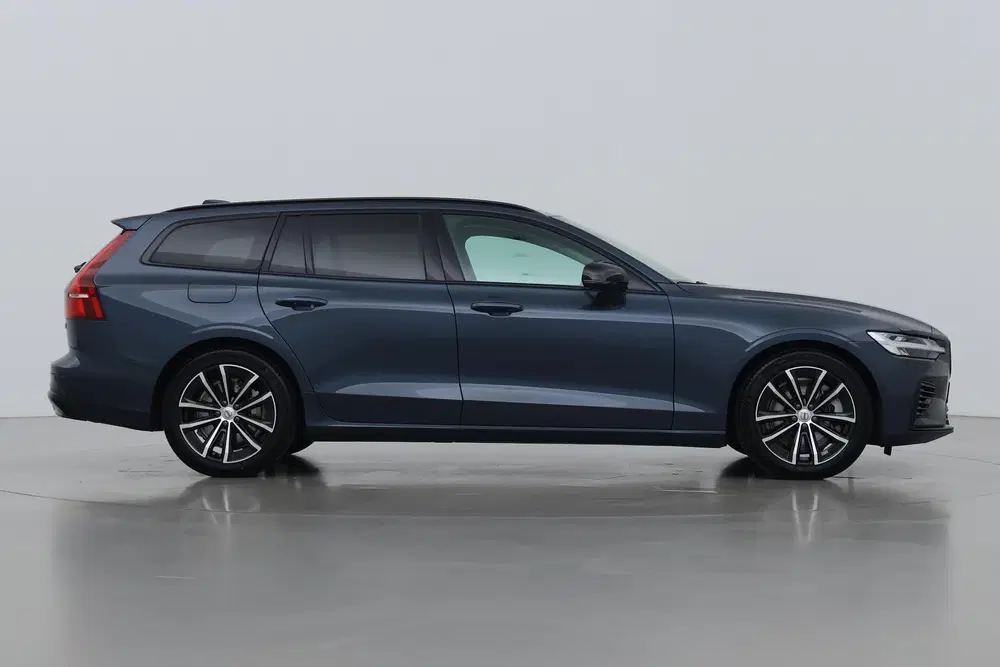 Volvo V60 T8 Plus Dark uit 2025, foto 10