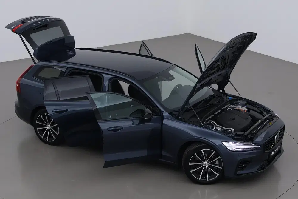Volvo V60 T8 Plus Dark uit 2025, foto 6