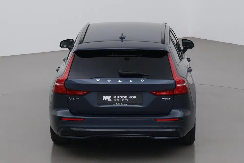 Volvo V60 T8 Plus Dark uit 2025, foto 9