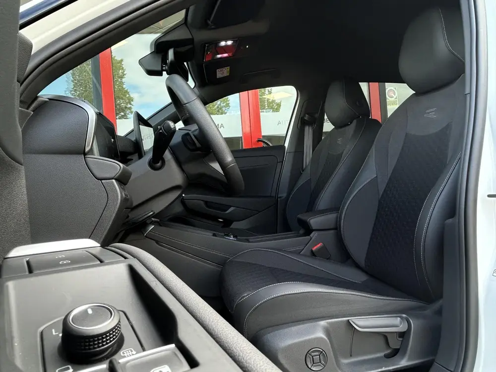 Volkswagen T-Roc 1.5 eTsi R-Line First Edition | NIEUW | R-L uit 2026, foto 6