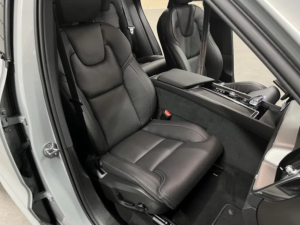 Volvo XC60 T8 PHEV AWD Ultra Black Edition Trekhaak uit 2026, foto 15