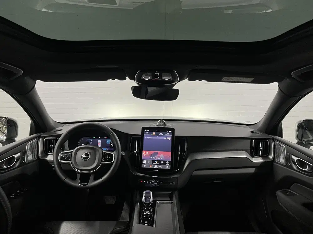 Volvo XC60 T8 PHEV AWD Ultra Black Edition Trekhaak uit 2026, foto 3