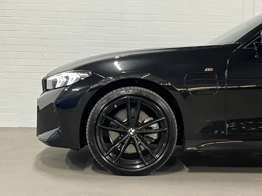 BMW 3-serie 330e SOH 95% uit 2024, foto 11