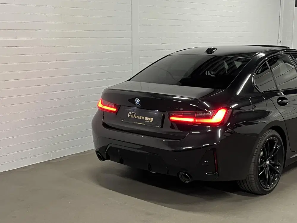 BMW 3-serie 330e SOH 95% uit 2024, foto 13
