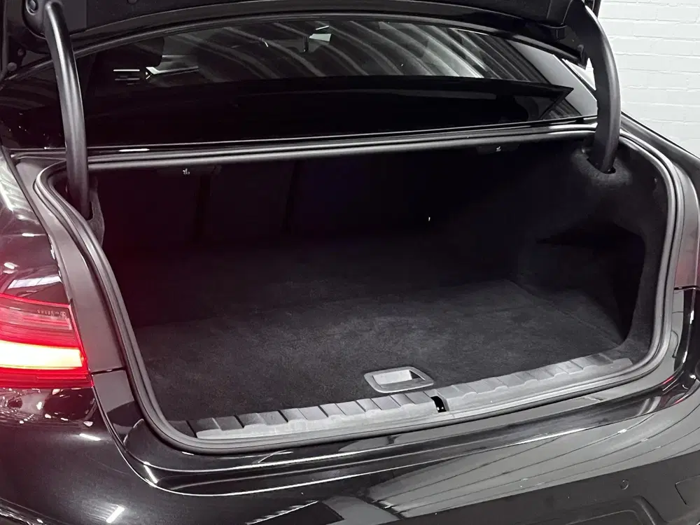 BMW 3-serie 330e SOH 95% uit 2024, foto 15