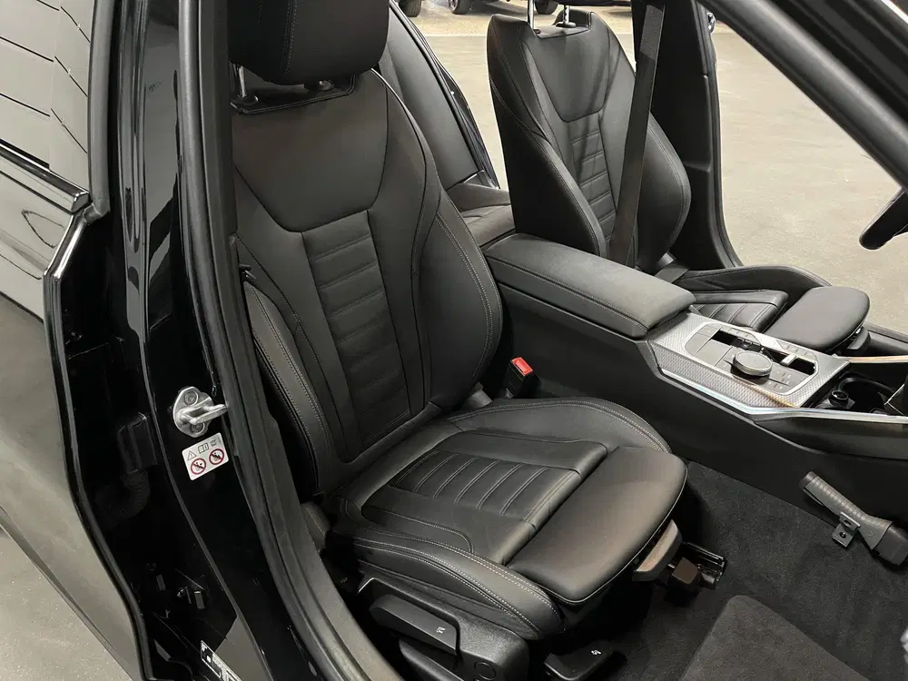 BMW 3-serie 330e SOH 95% uit 2024, foto 18