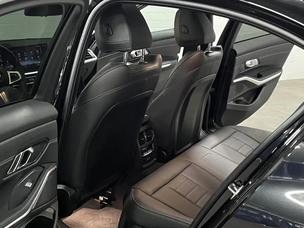 BMW 3-serie 330e SOH 95% uit 2024, foto 20