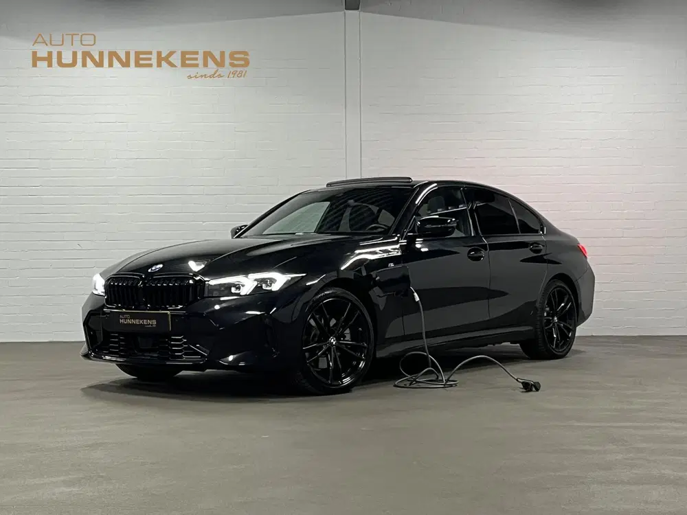 BMW 3-serie 330e SOH 95% uit 2024, foto 3