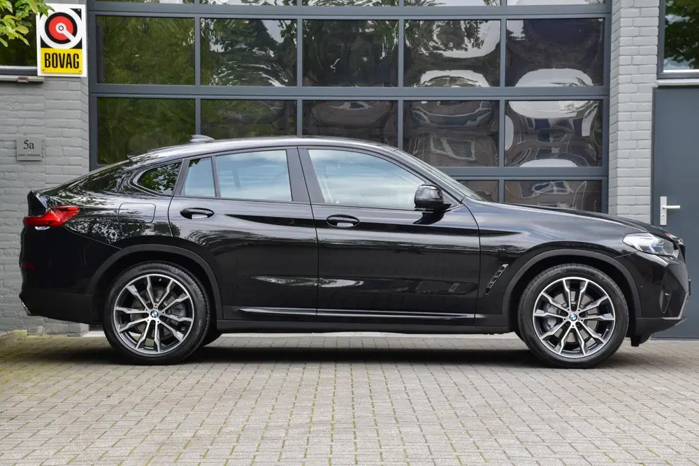 BMW X4 30i xDrive uit 2022, foto 12