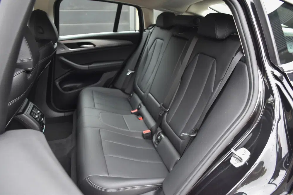 BMW X4 30i xDrive uit 2022, foto 13