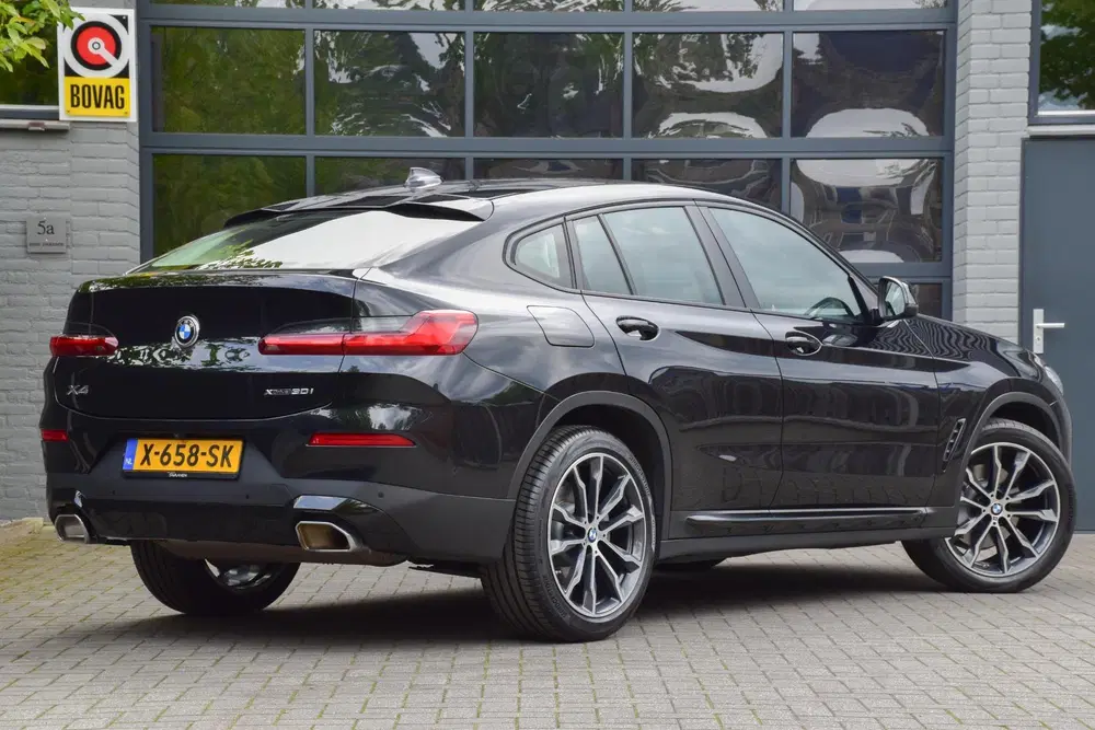 BMW X4 30i xDrive uit 2022, foto 6