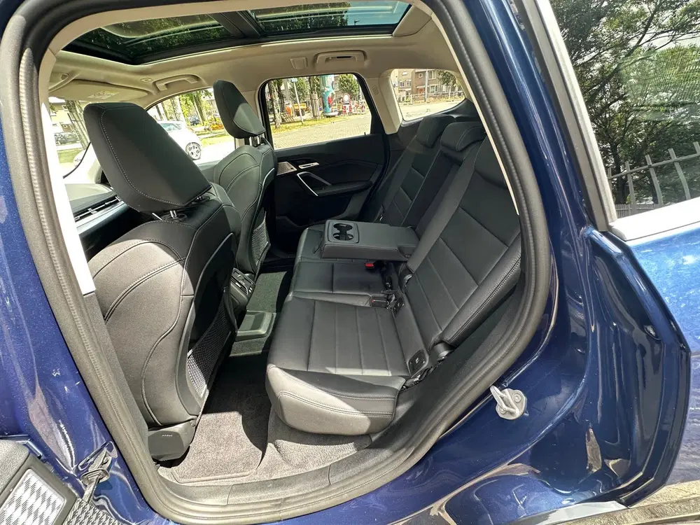 BMW iX1 XDrive30 67 kWh uit 2023, foto 16