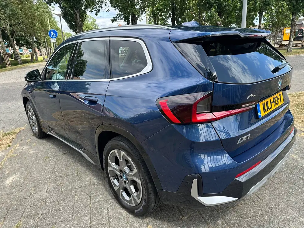BMW iX1 XDrive30 67 kWh uit 2023, foto 5