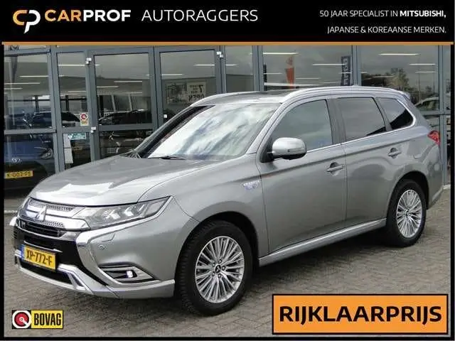 Mitsubishi Outlander 2.4 Phev 4wd Instyle | Schuifdak | Leer uit 2019