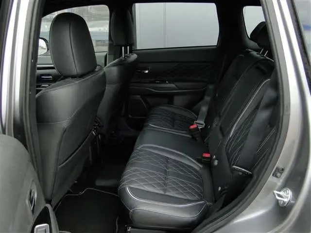Mitsubishi Outlander 2.4 Phev 4wd Instyle | Schuifdak | Leer uit 2019, foto 13