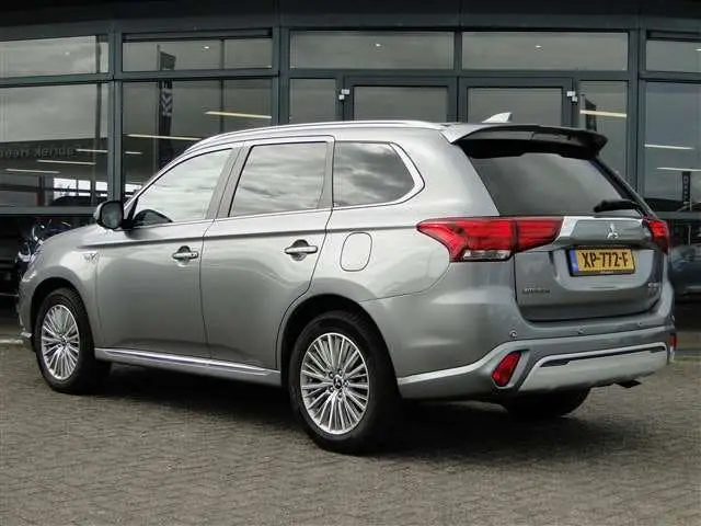 Mitsubishi Outlander 2.4 Phev 4wd Instyle | Schuifdak | Leer uit 2019, foto 3